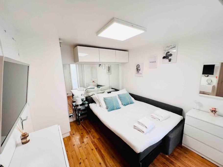 Ferienwohnung Iconic Location Only 500 Meters To The Louvre Paris Exterior foto